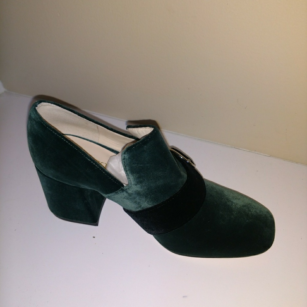 Shoes - Picture 2 of 3